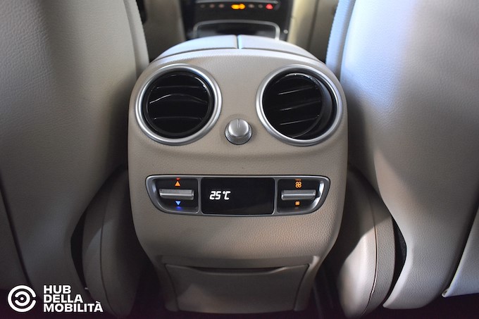 MERCEDES-BENZ GLC 300 e 4Matic EQ-Power Business Extra